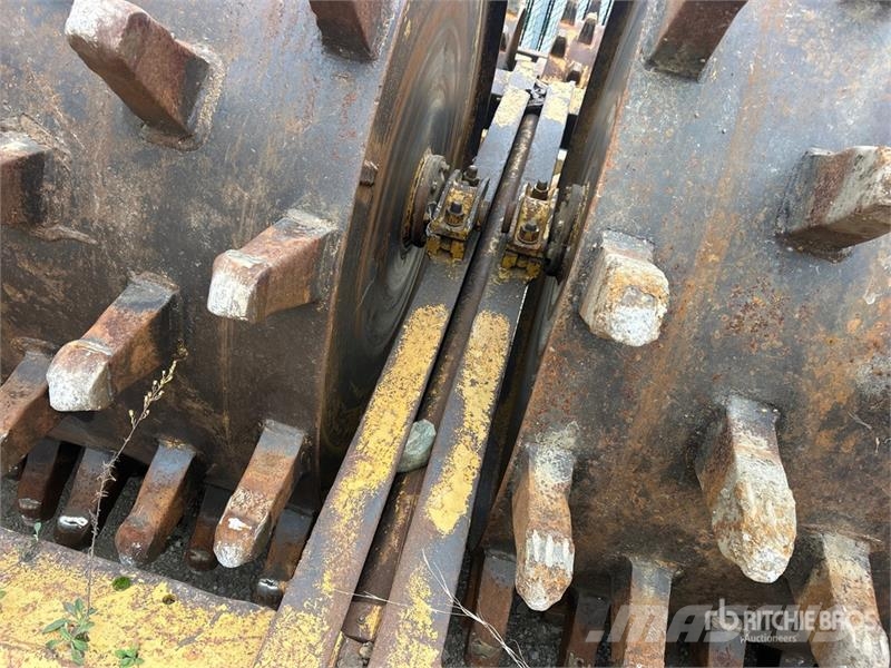 Pull Behind Compactor Towed vibratory rollers