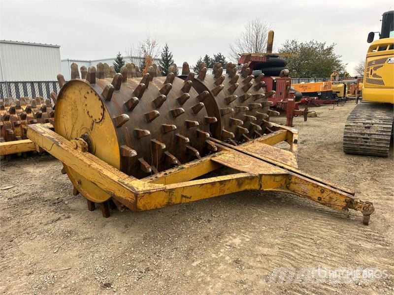 Pull Behind Compactor Towed vibratory rollers