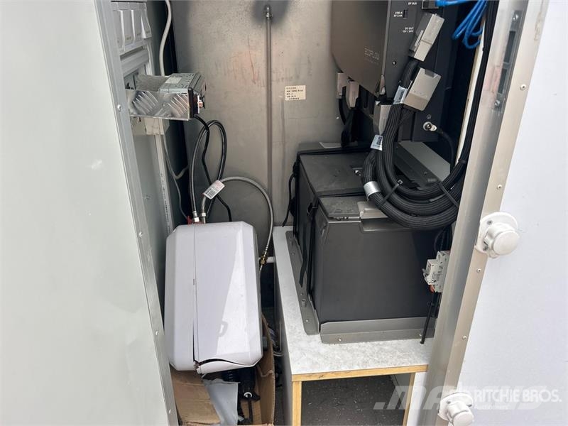 Qingdao TN-T10 9 ft 2 in x 5 ft 9 in 2 Person Portable S/A Overige componenten