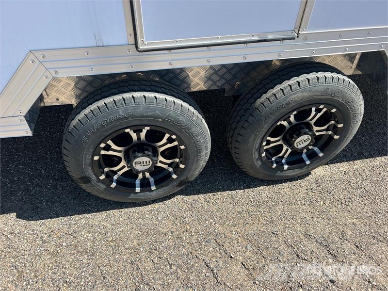 Qingdao TN-T30 15 ft 8 in x 6 ft 11 in 4 Person Portable T Overige componenten