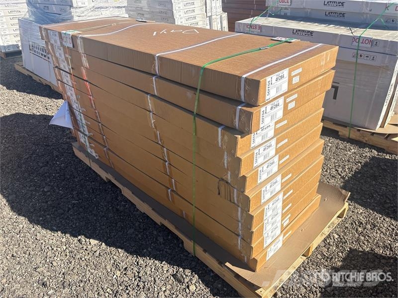 Quantity of (10) Leer Fold It Up Soft Tri-Fold Ton Transportes - Outros