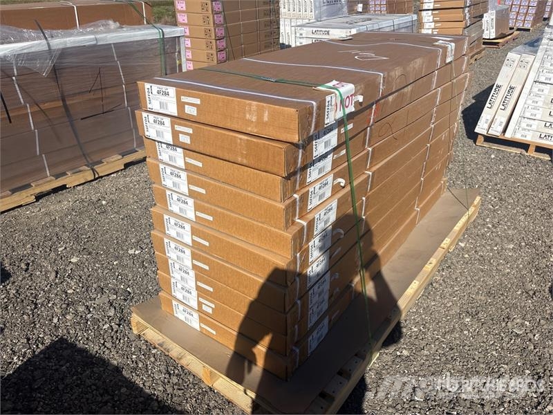 Quantity of (10) Leer Fold It Up Soft Tri-Fold Ton Transportes - Outros