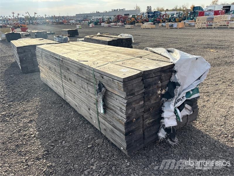Quantity of (105) 2 in x 10 in x 12 ft SPF Lumber Outros componentes