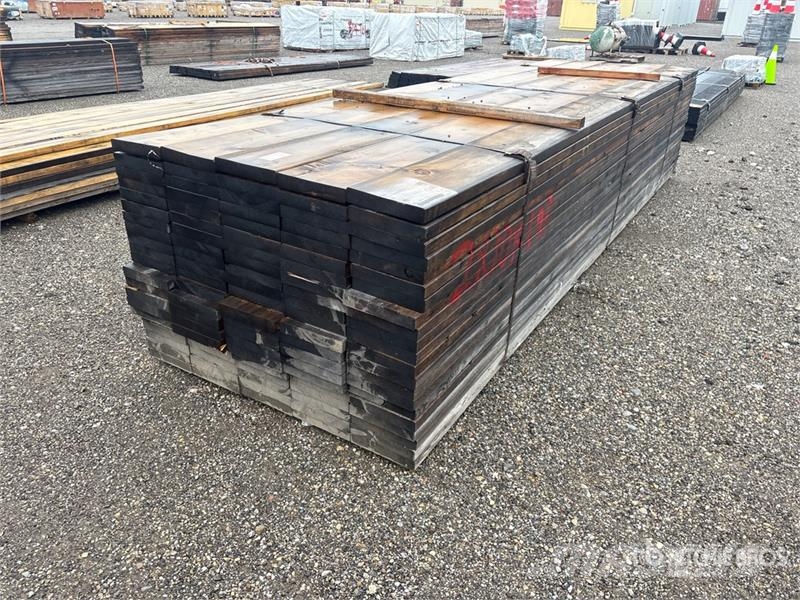Quantity of (105) 2 in x 10 in x 14 ft SPF Lumber مكونات أخرى