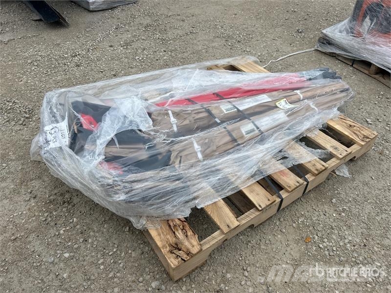  Quantity of (12) Landscaping Tools Sonstige Landmaschinen