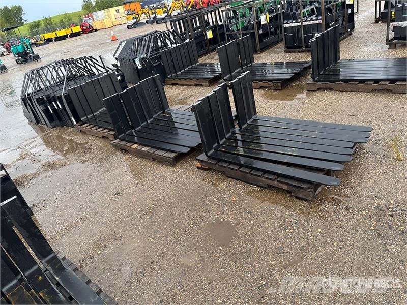Quantity of (12) Mower King SA Skid Steer Forks ( 지게차