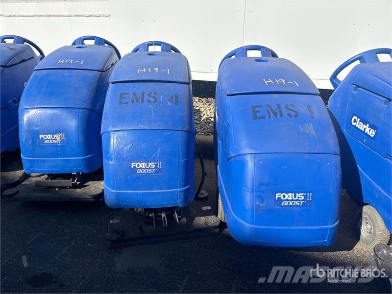  Quantity of (12) Walk-Behind Floor Scrubber مقطورات أخرى