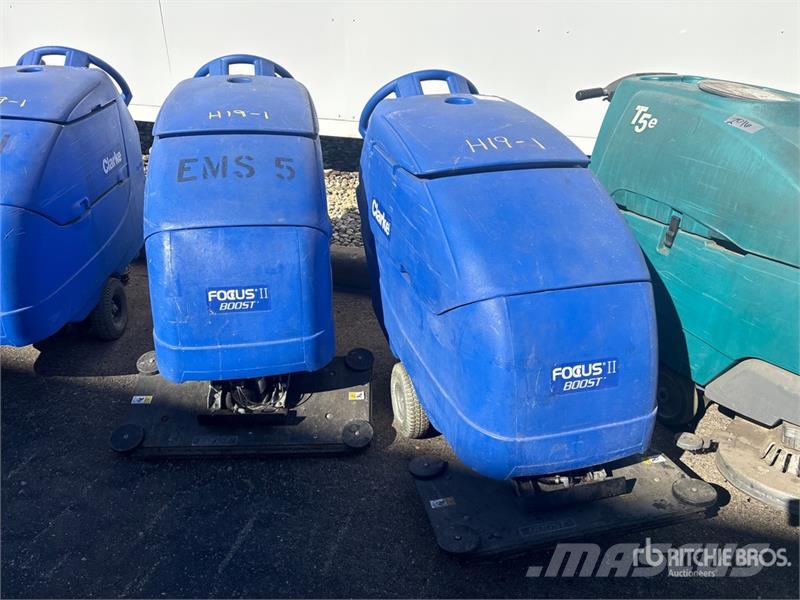  Quantity of (12) Walk-Behind Floor Scrubber مقطورات أخرى