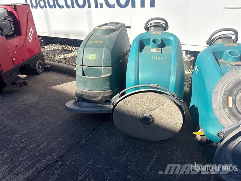  Quantity of (12) Walk-Behind Floor Scrubber مقطورات أخرى