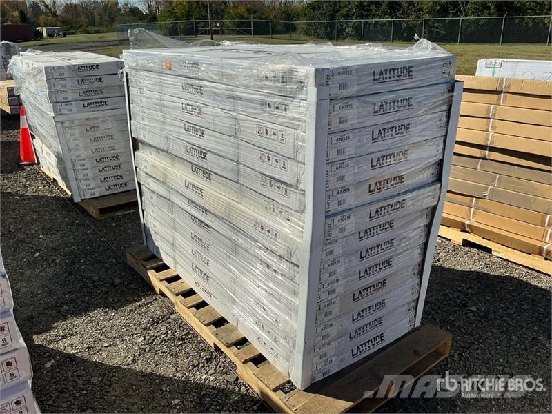  Quantity of (13) Leer Latitude Soft Folding Tonnea معدات النقل - غير ذلك