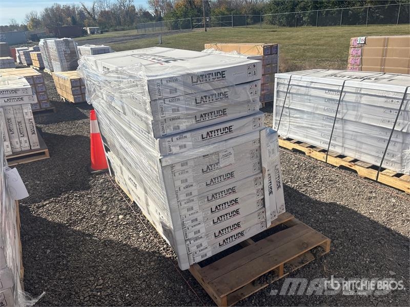  Quantity of (14) Leer Latitude Soft Folding Tonnea Transportes - Outros
