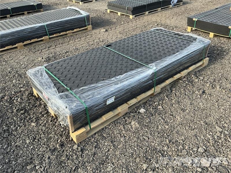 Quantity of (15) FPM Ground Protection Mats (Unus Bohrgeräte Zubehör und Ersatzteile