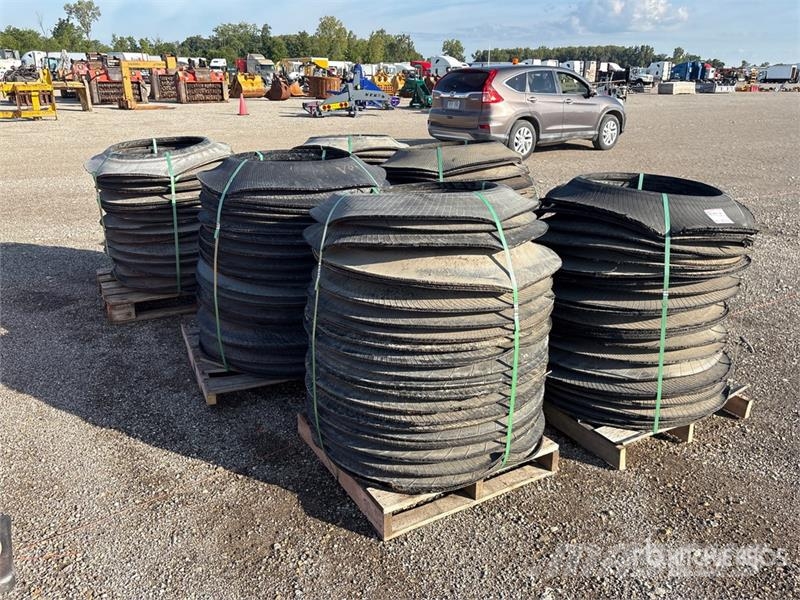 Quantity of (150) Safety Barrel Rings معدات النقل - غير ذلك