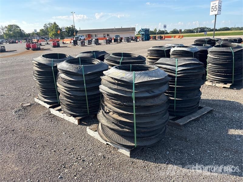 Quantity of (150) Safety Barrel Rings معدات النقل - غير ذلك