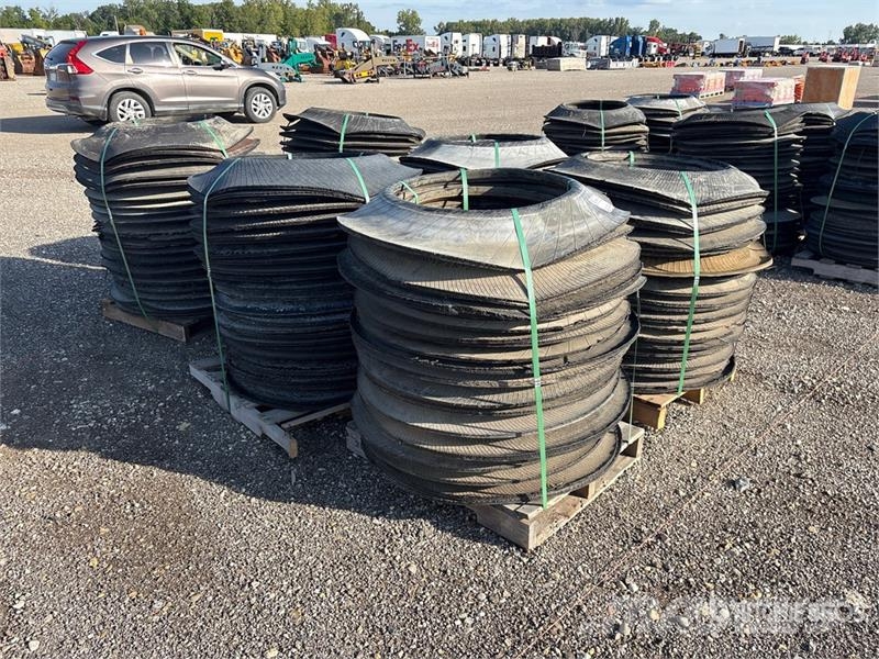  Quantity of (150) Safety Barrel Rings معدات النقل - غير ذلك
