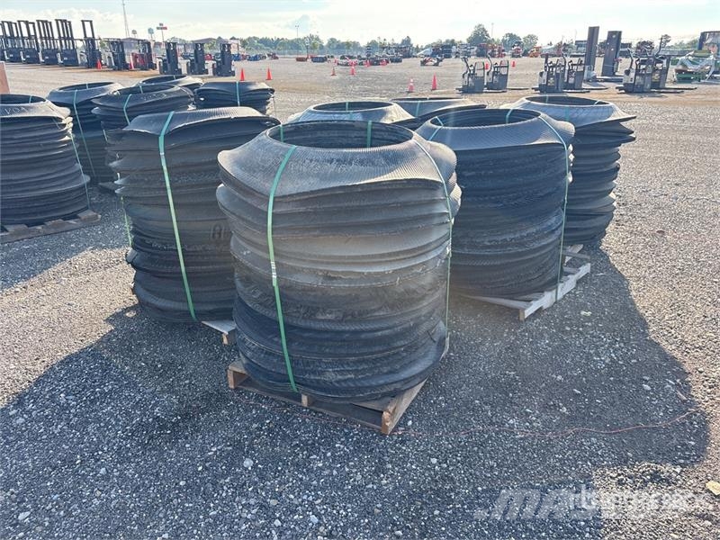  Quantity of (150) Safety Barrel Rings معدات النقل - غير ذلك