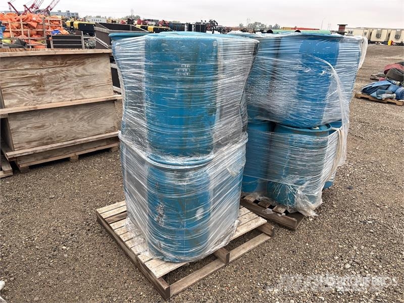 Quantity of (16) Barrels Entreprenør - Andet