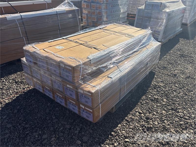 Quantity of (16) Soft Rolling Tonneau Cover (Unuse Transportes - Outros