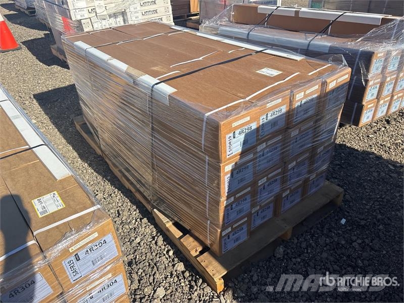  Quantity of (16) Soft Rolling Tonneau Cover (Unuse Transportes - Outros
