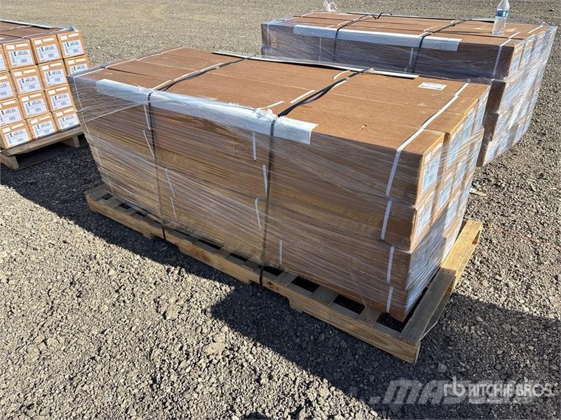 Quantity of (16) Soft Rolling Tonneau Cover (Unuse Transportes - Outros