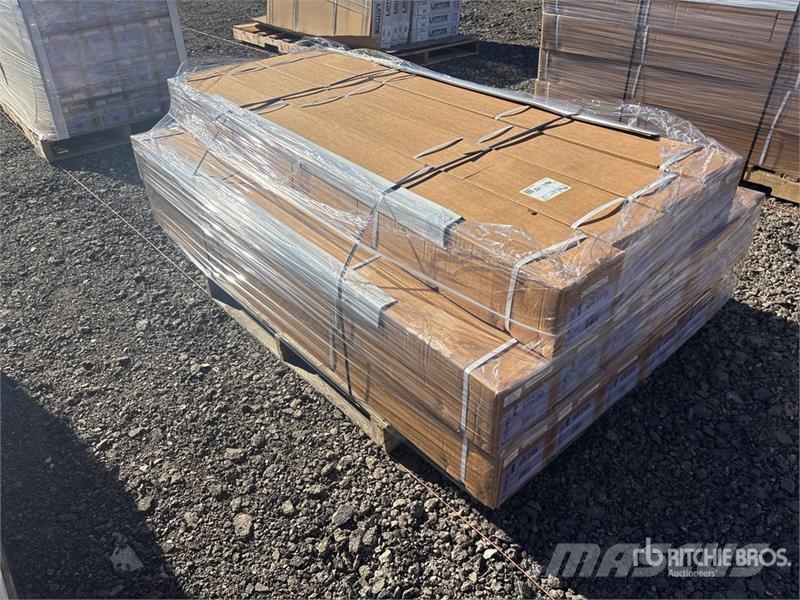 Quantity of (16) Soft Rolling Tonneau Cover (Unuse Transportes - Outros