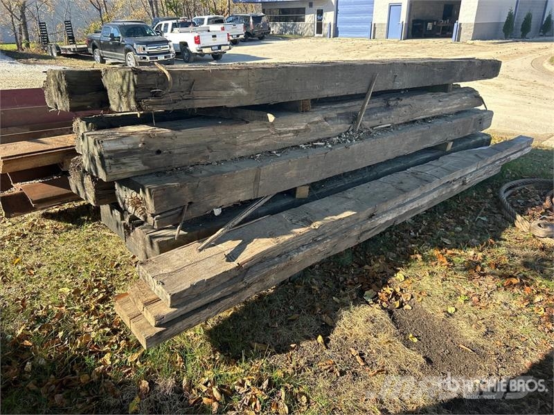 Quantity of 168 in Crane Mats Daru tertozékok és felszerelések