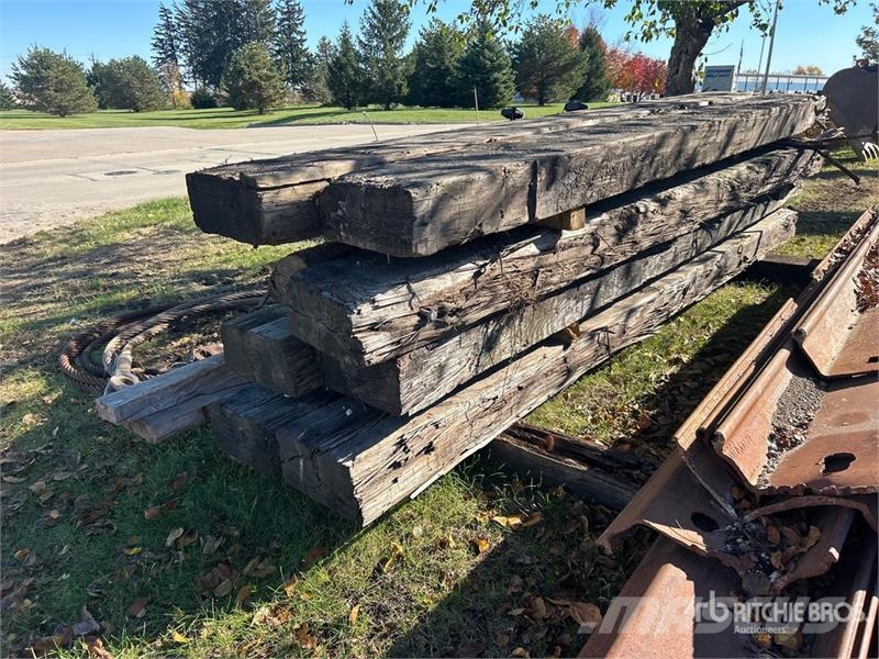 Quantity of 168 in Crane Mats Daru tertozékok és felszerelések