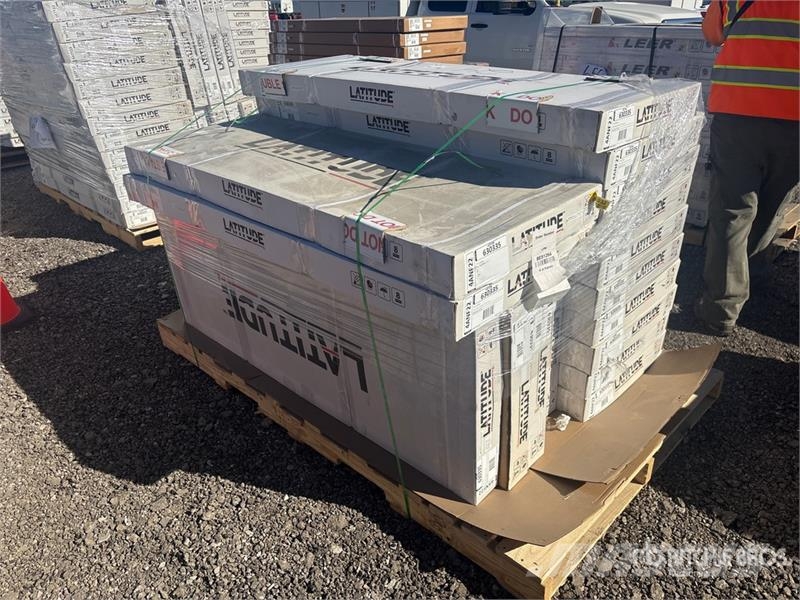 Quantity of (17) Leer Latitude Soft Folding Tonnea Transportes - Outros