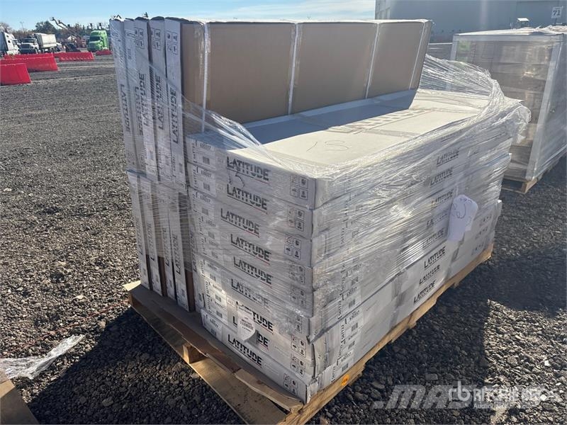  Quantity of (19) Leer Latitude Soft Folding Tonnea Transportes - Outros
