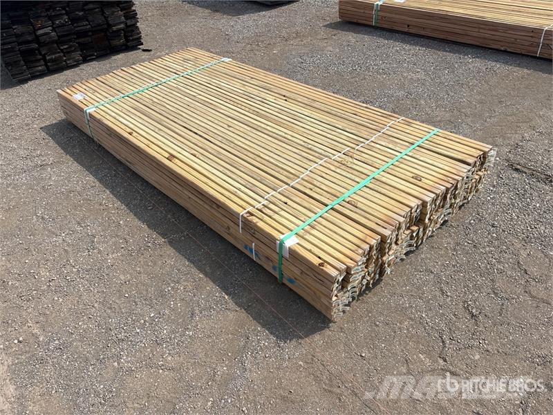 Quantity of (192) 2 in x 2 in x 8 ft SYP PT Lumber Andet tilbehør