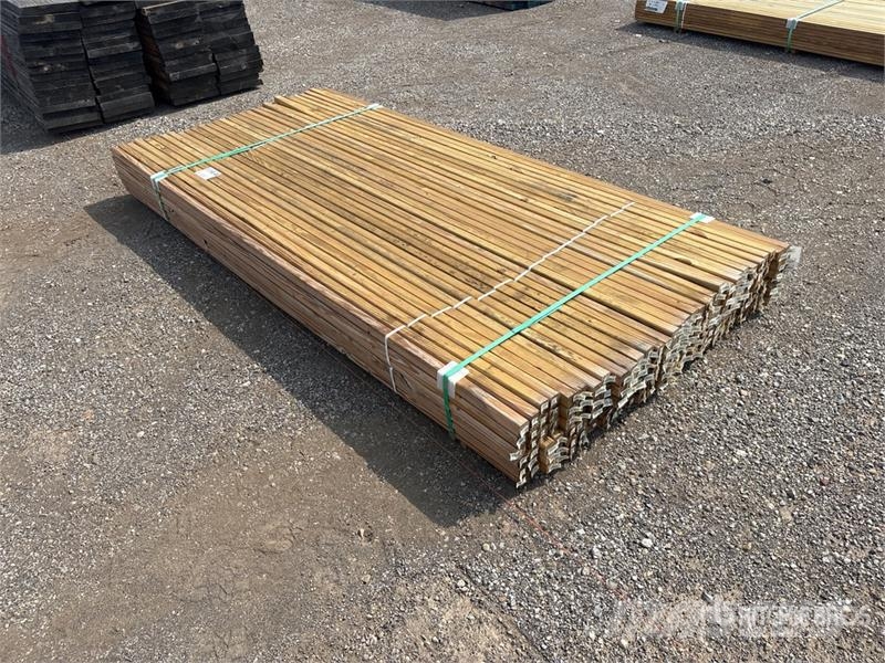 Quantity of (192) 2 in x 2 in x 8 ft SYP PT Lumber Andet tilbehør