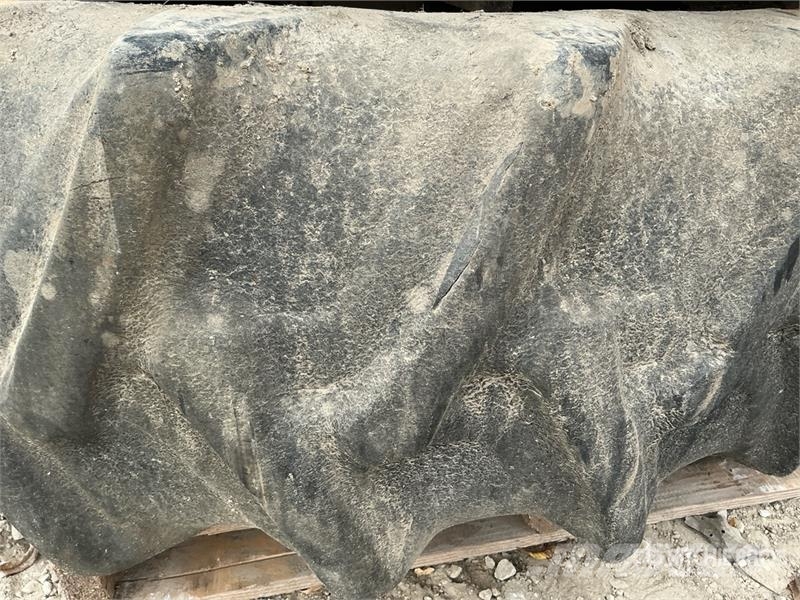  Quantity of (2) 18.4-38 Tires Banden, wielen en velgen