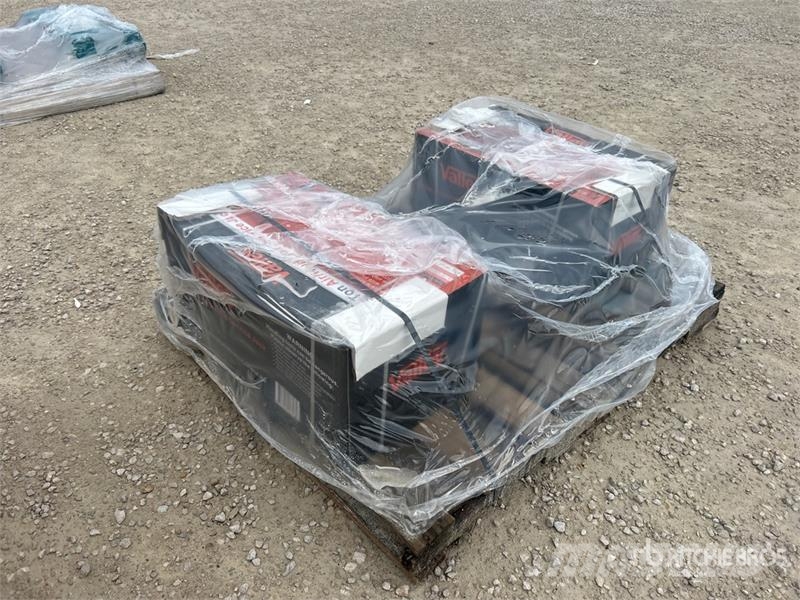 Quantity of (2) 20 Ton Air/Hydraulic Service Jack Gradbeništvo - drugo