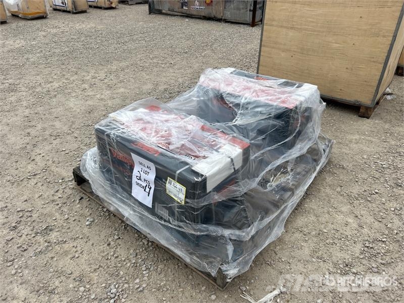 Quantity of (2) 20 Ton Air/Hydraulic Service Jack Gradbeništvo - drugo