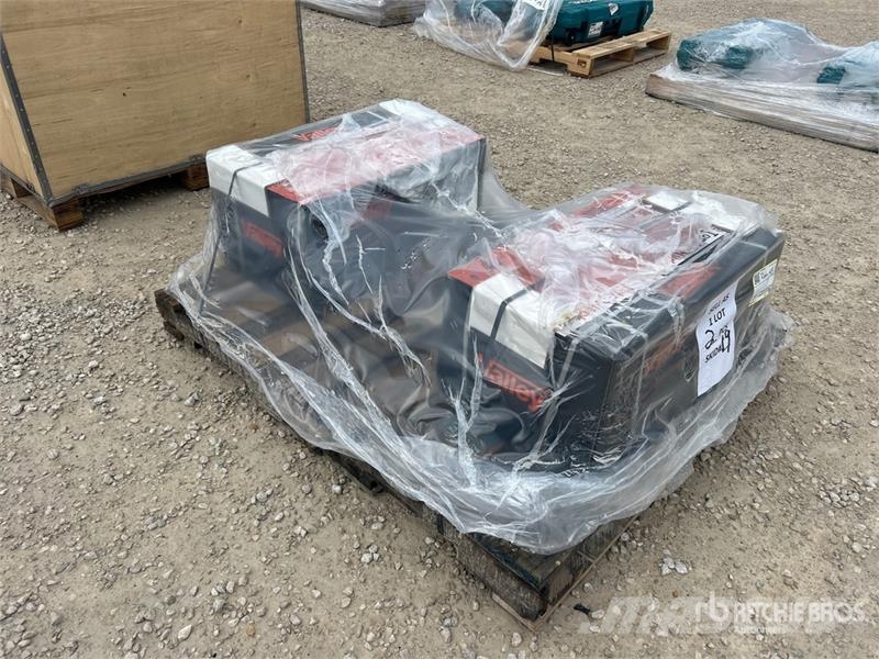 Quantity of (2) 20 Ton Air/Hydraulic Service Jack Gradbeništvo - drugo