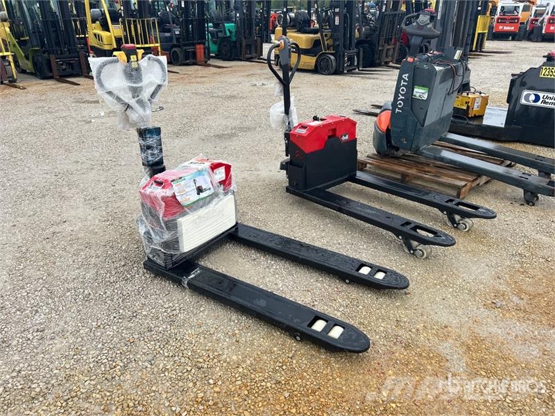 Quantity of (2) 6600 lb Electric Pallet Jack Transpalette manuel