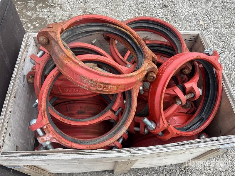  Quantity of (2) Boxes of Pipe Couplings Gradbeništvo - drugo