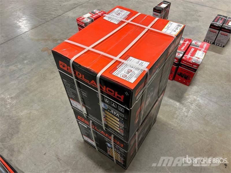Quantity of (2) Boxes of SDLP600 Water Pump (Unus Водни помпи