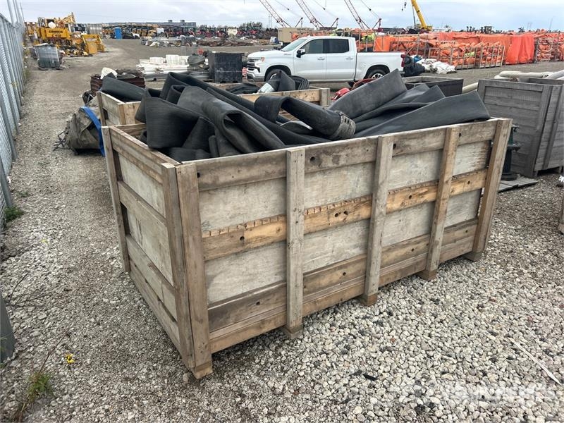 Quantity of (2) Crates of 6 in Discharge Hose Outros componentes