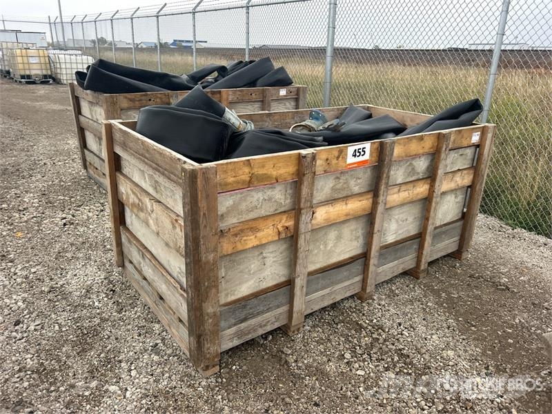 Quantity of (2) Crates of 6 in Discharge Hose Outros componentes