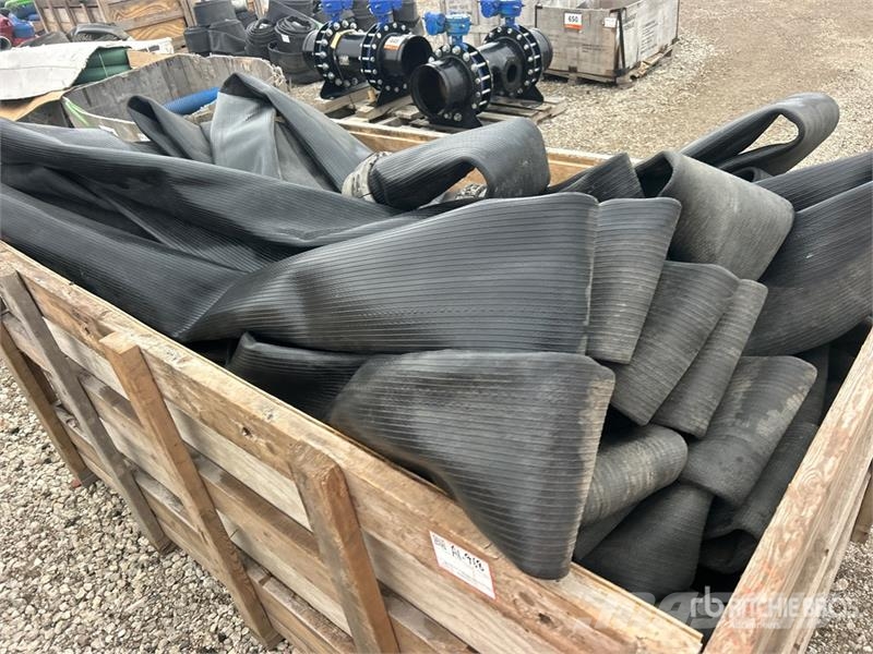 Quantity of (2) Crates of 6 in Discharge Hose Outros componentes