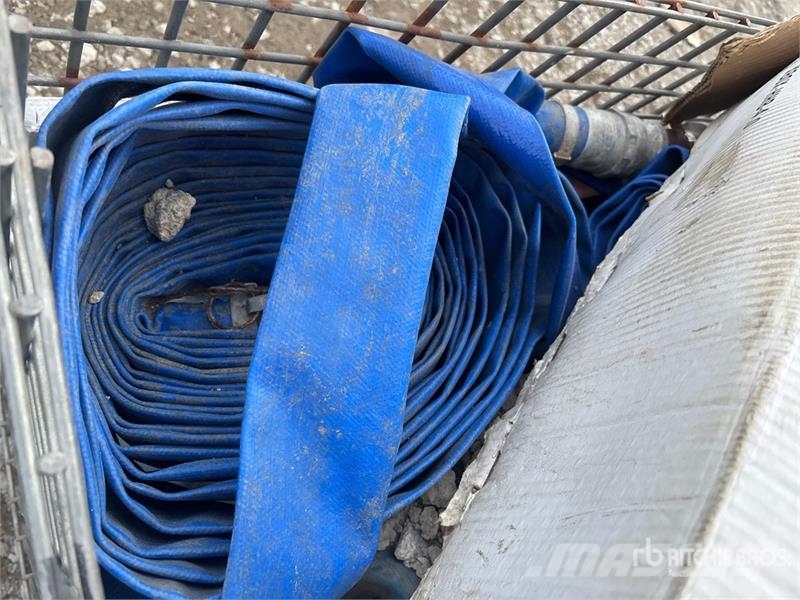  Quantity of (2) Crates of Hose Otros componentes