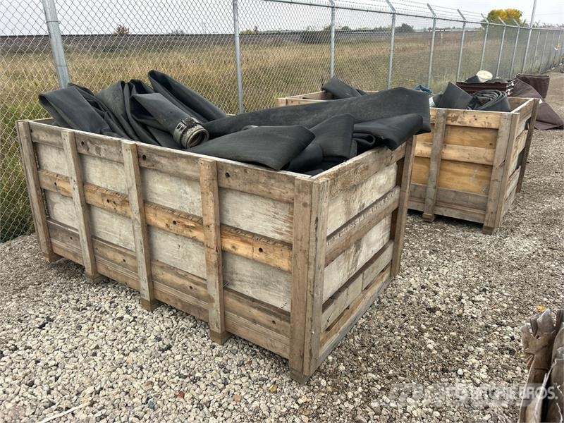 Quantity of (2) Crates of 6 in Discharge Hose Outros componentes