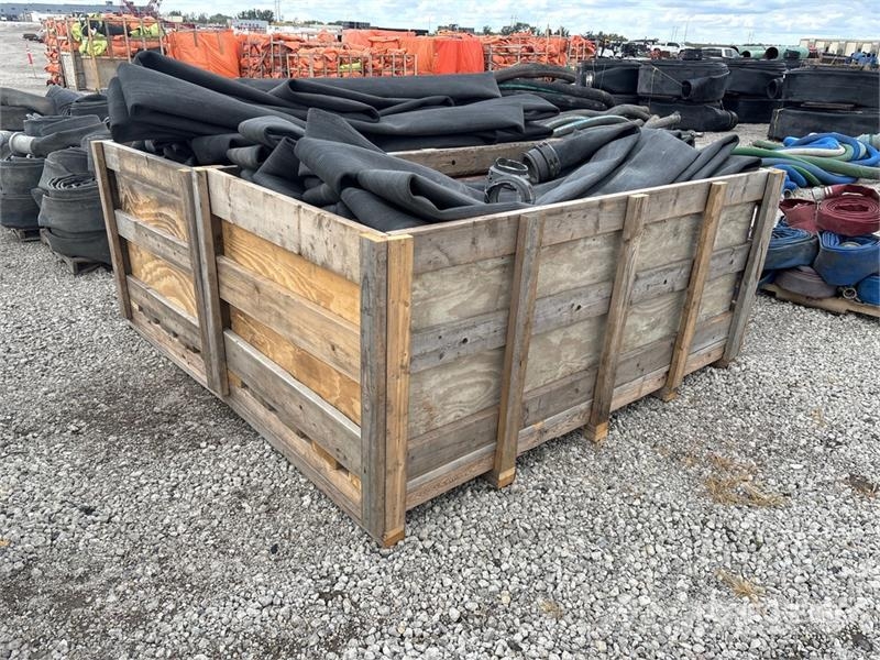  Quantity of (2) Crates of 6 inch Hose Otros componentes