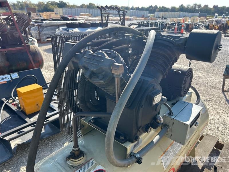  Quantity of (2) Electric Air Compressor مكابس