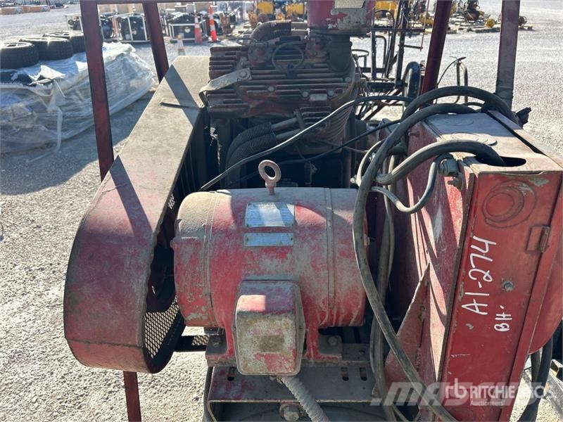  Quantity of (2) Electric Air Compressor مكابس