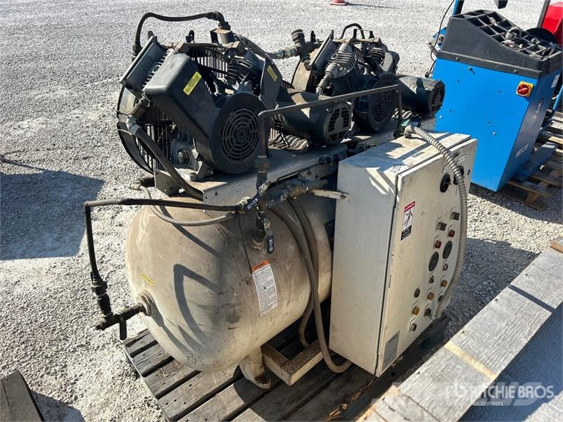  Quantity of (2) Electric 80 gal Air Compressor مكابس