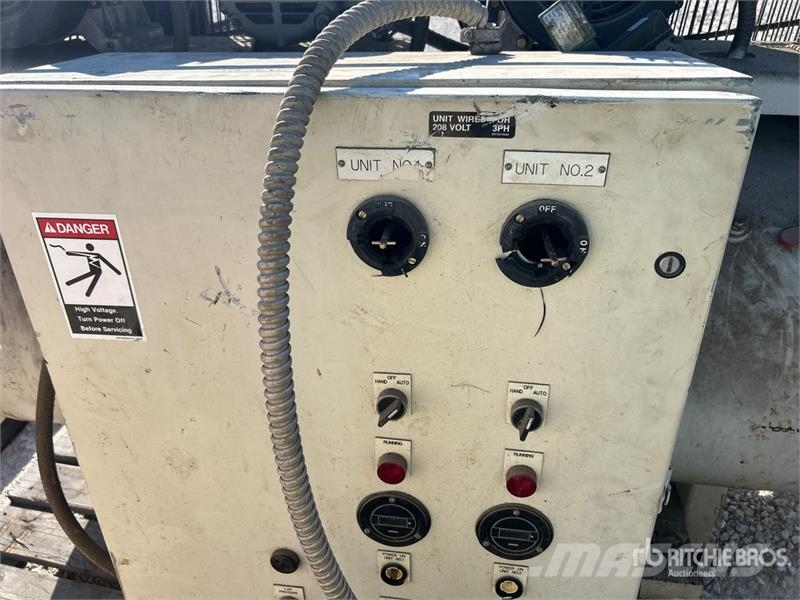  Quantity of (2) Electric 80 gal Air Compressor مكابس