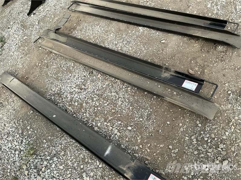  Quantity of (2) Fork Extensions (Unused) Garfos