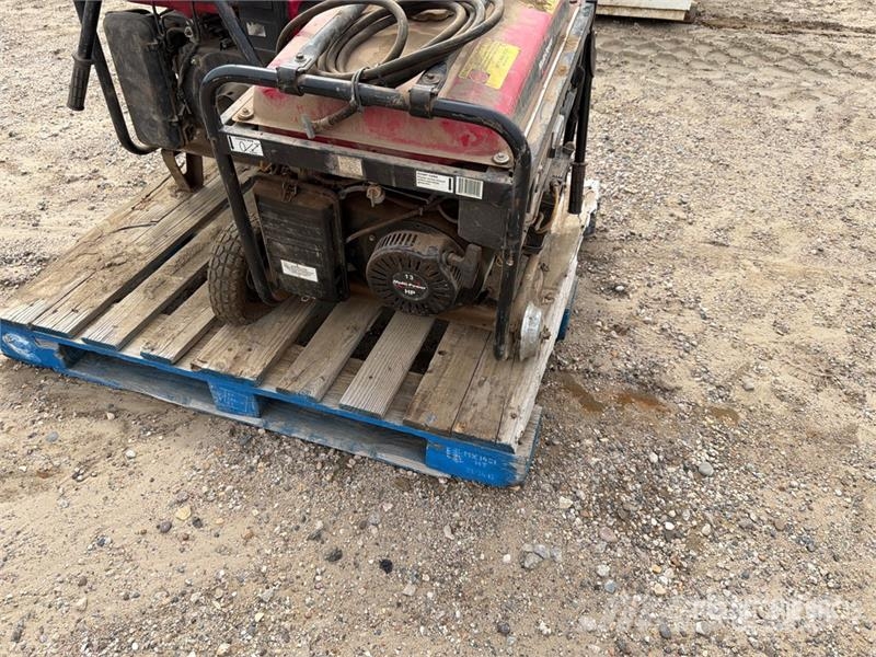  Quantity of (2) Generator Set (Inoperable) Diesel Generatoren